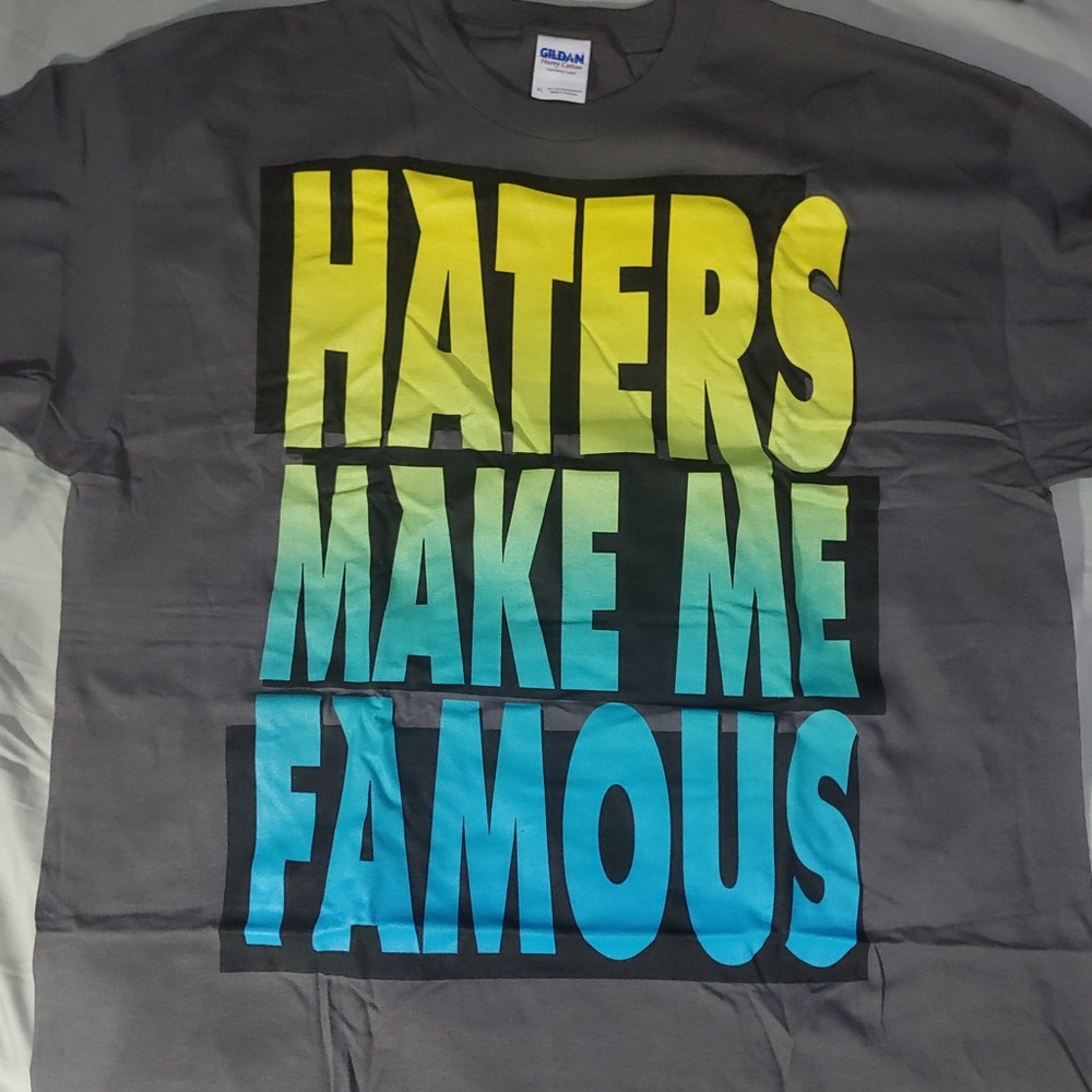 Gildan mens haters makes me famous T-shirt size XL